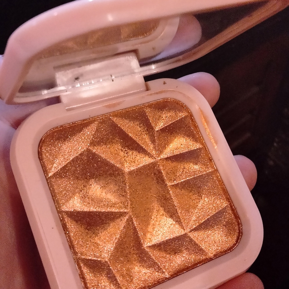 Elevate Highlighter
